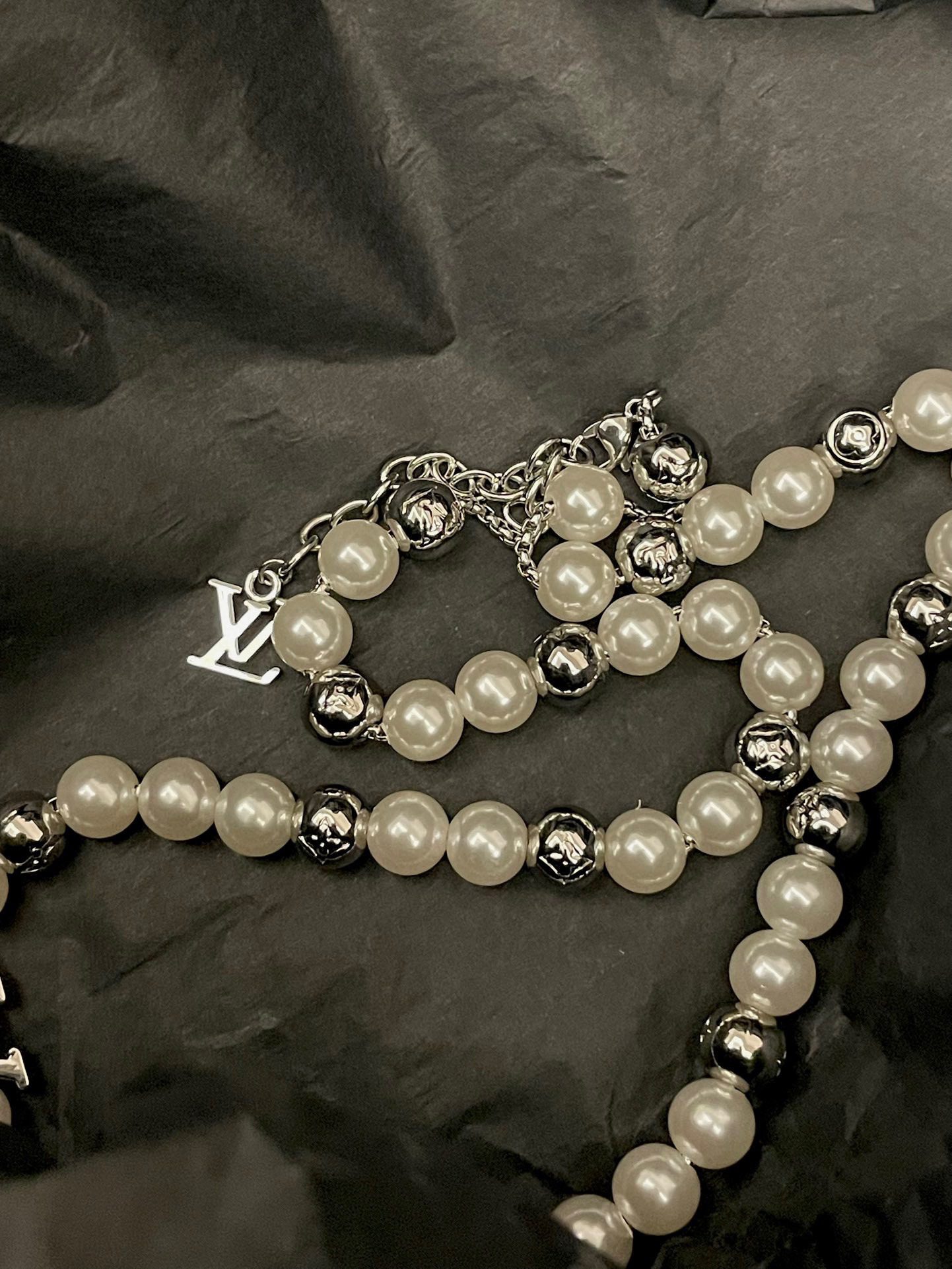 Louis Vuitton Pearl Necklace view 7