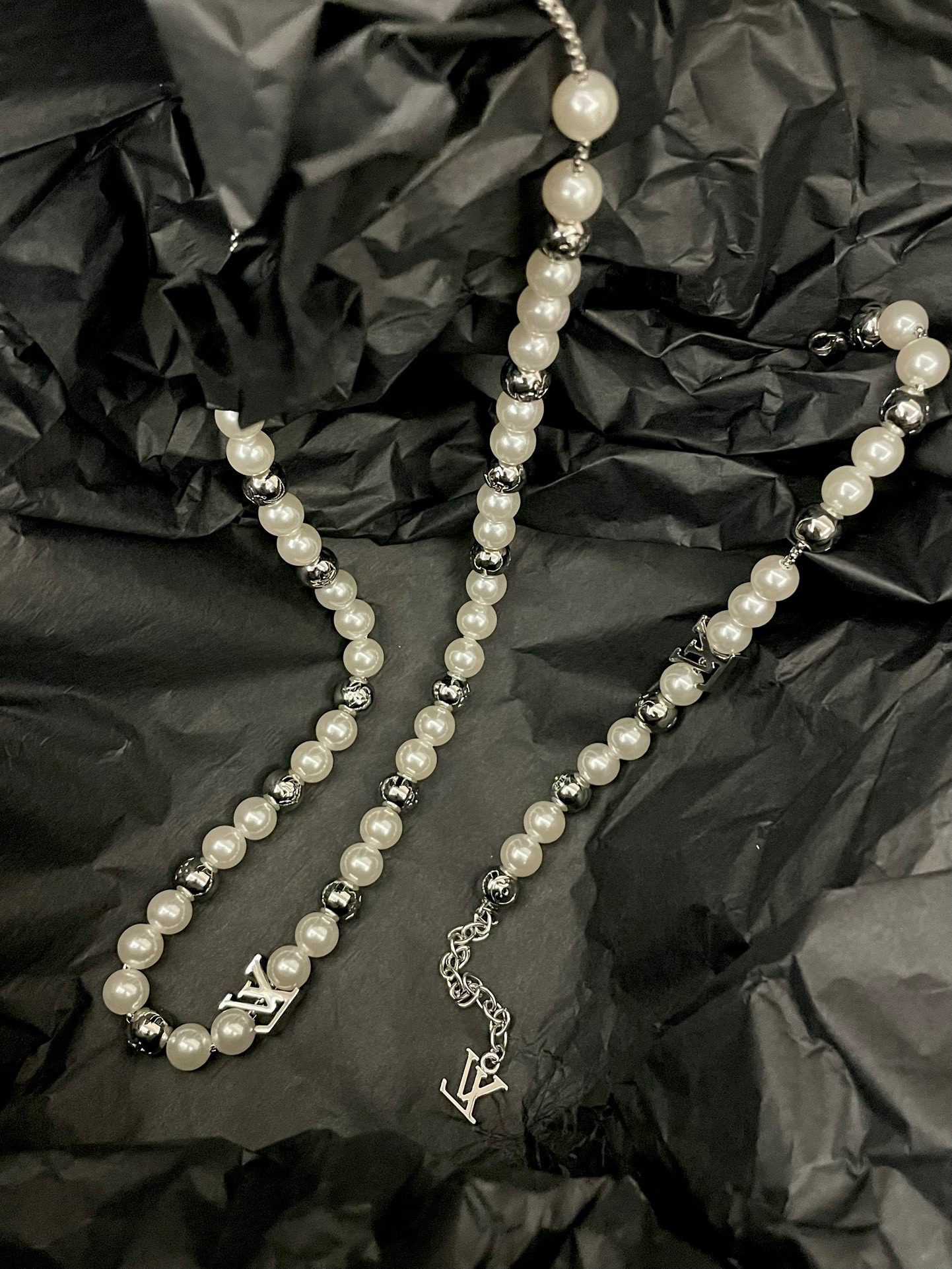 Louis Vuitton Pearl Necklace view 8