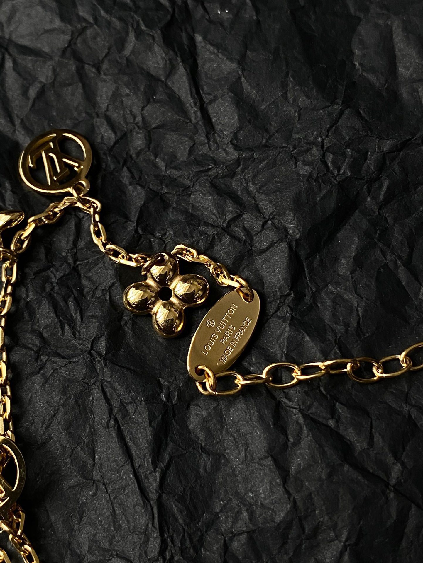Louis Vuitton Blooming Necklace view 6