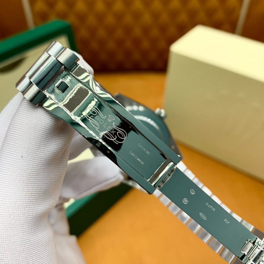 Rolex Day-Date view 8