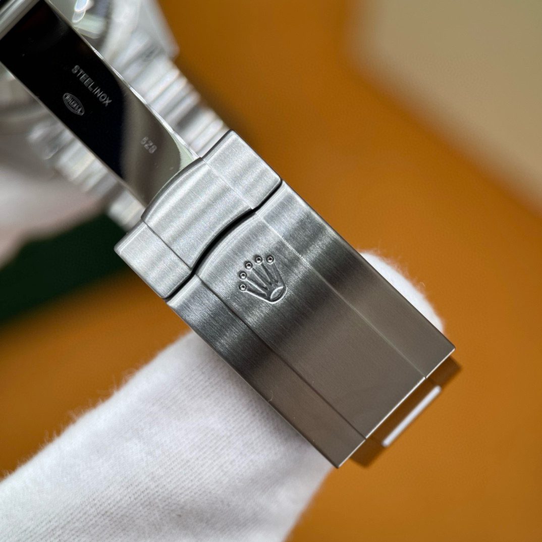Rolex Oyster Perpetual view 5