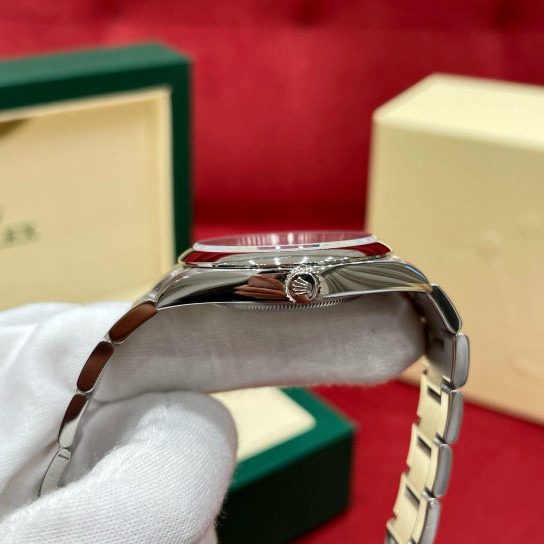 Rolex Oyster Perpetual view 3