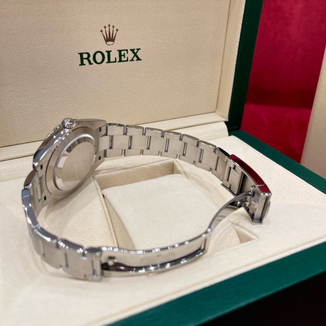 Rolex Oyster Perpetual view 8