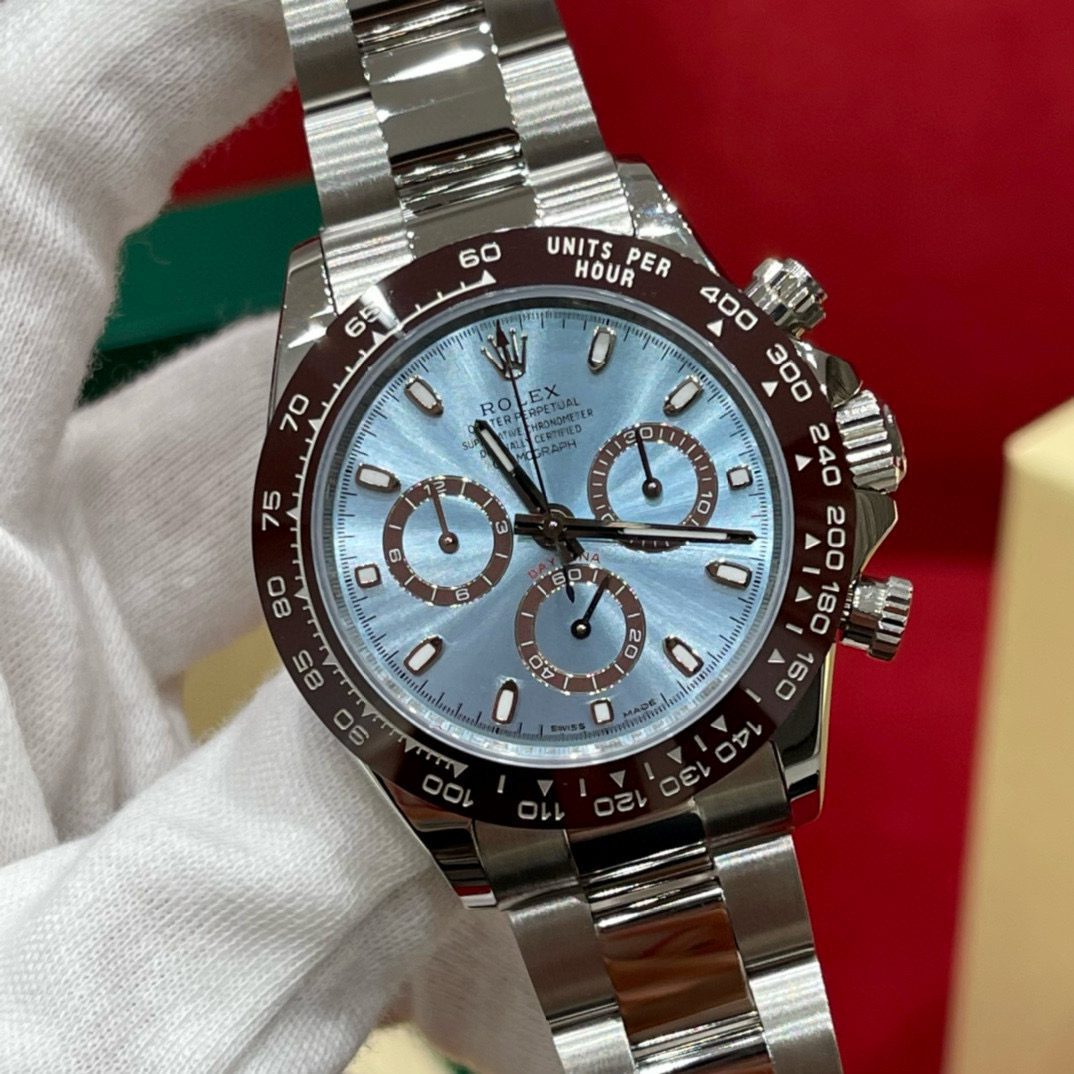 Rolex Cosmograph Daytona view 2
