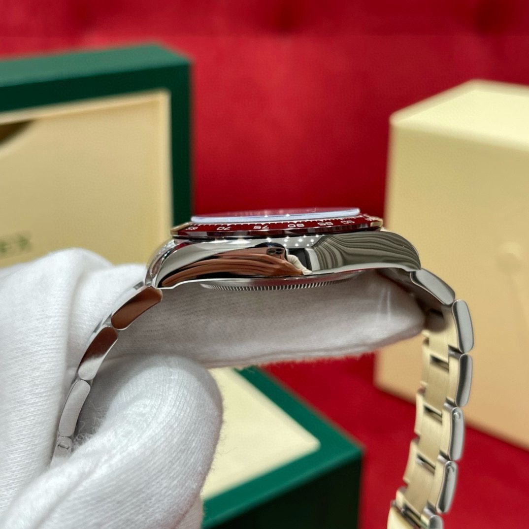 Rolex Cosmograph Daytona view 5