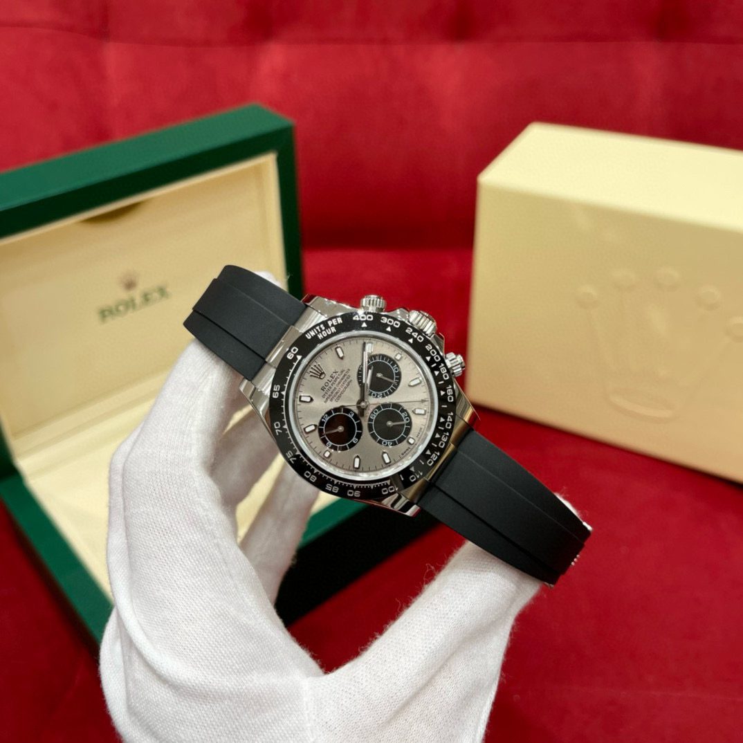 Rolex Cosmograph Daytona view 1