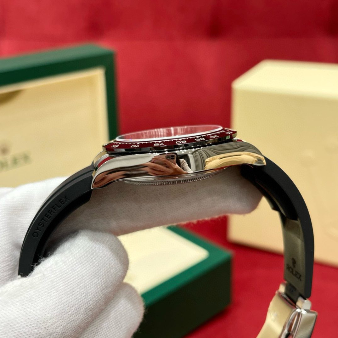 Rolex Cosmograph Daytona view 4