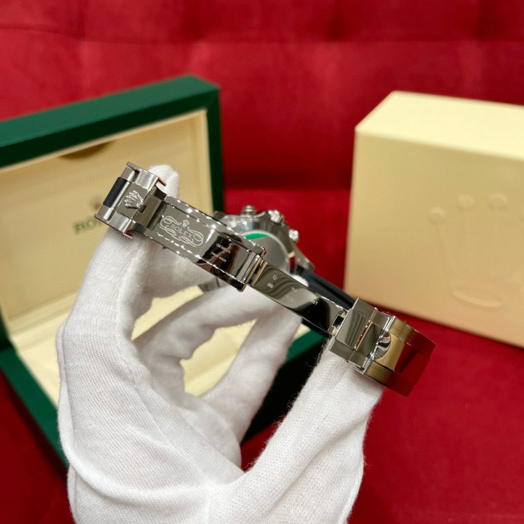 Rolex Cosmograph Daytona view 5