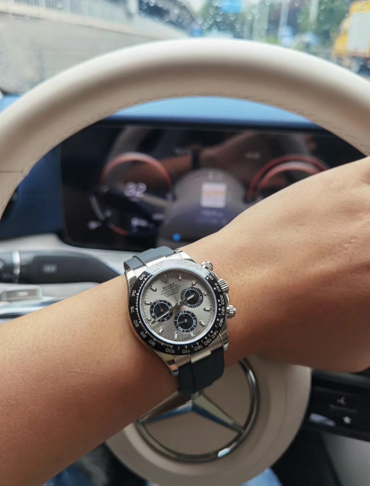 Rolex Cosmograph Daytona view 9