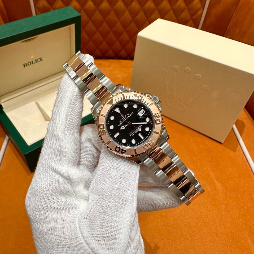 Rolex Yacht-Master 37 view 1