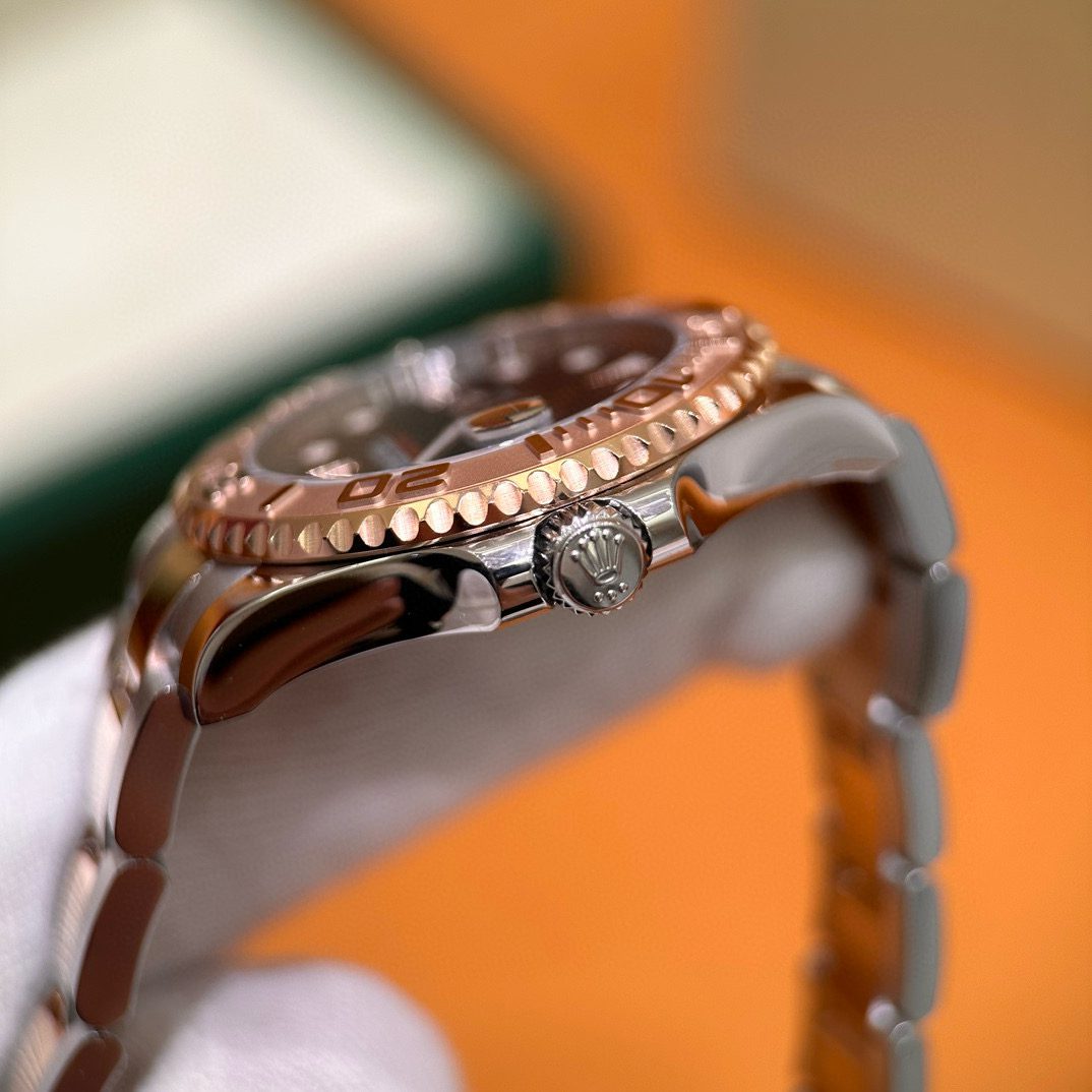 Rolex Yacht-Master 37 view 3