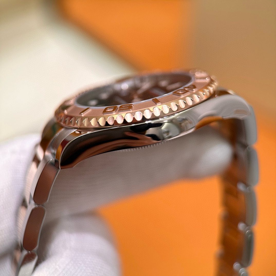 Rolex Yacht-Master 37 view 4
