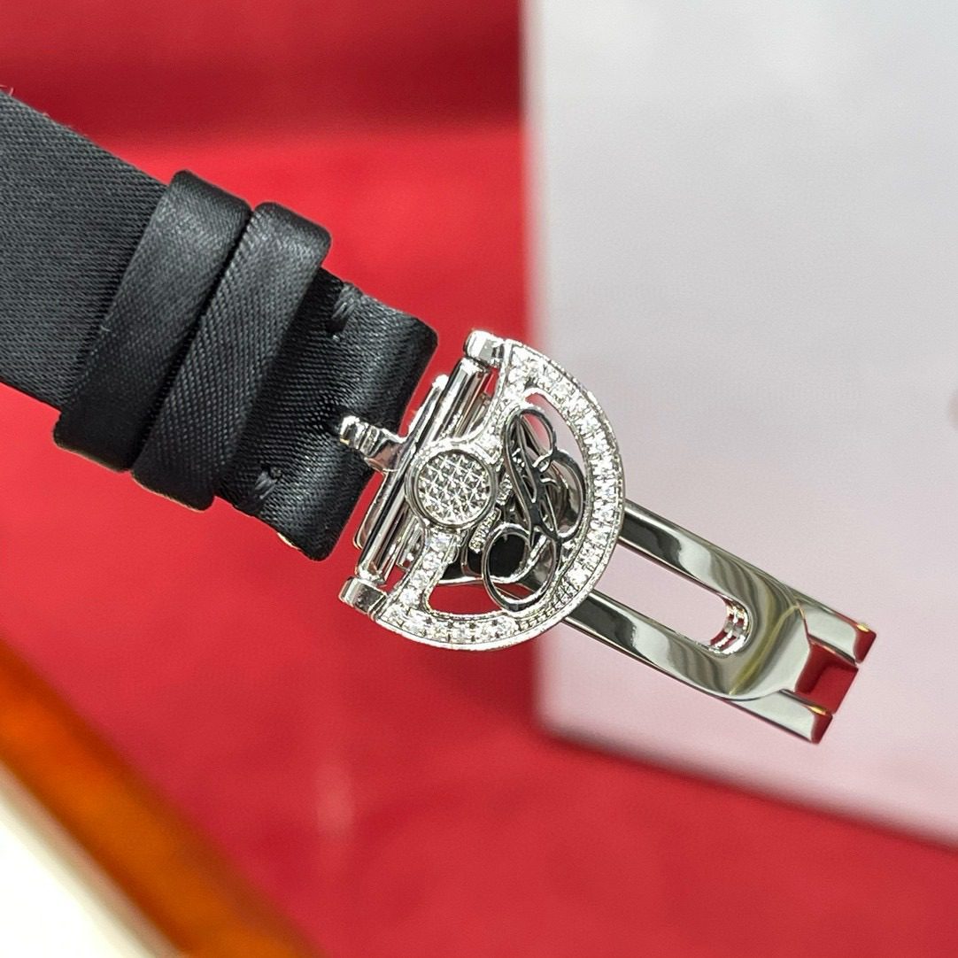 Breguet Reine de Naples 8928br view 17