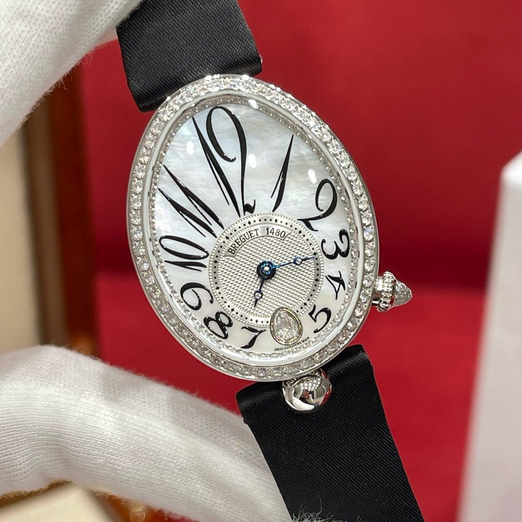 Breguet Reine de Naples 8928br view 2