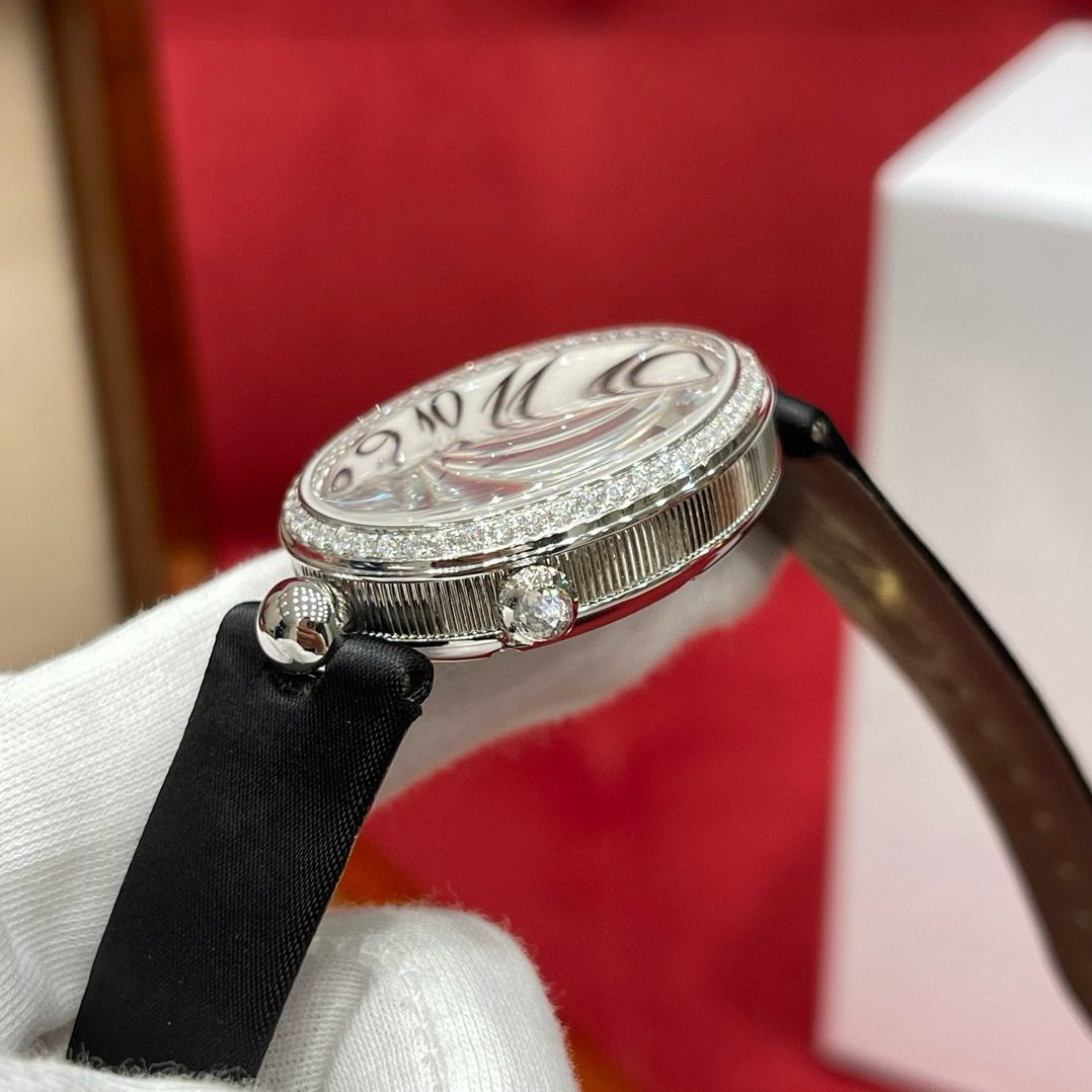 Breguet Reine de Naples 8928br view 5