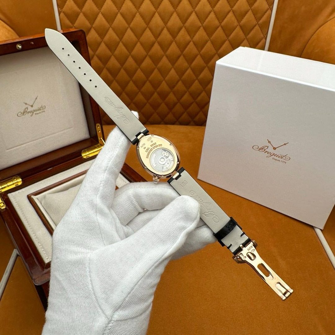 Breguet Reine de Naples 8928br view 3
