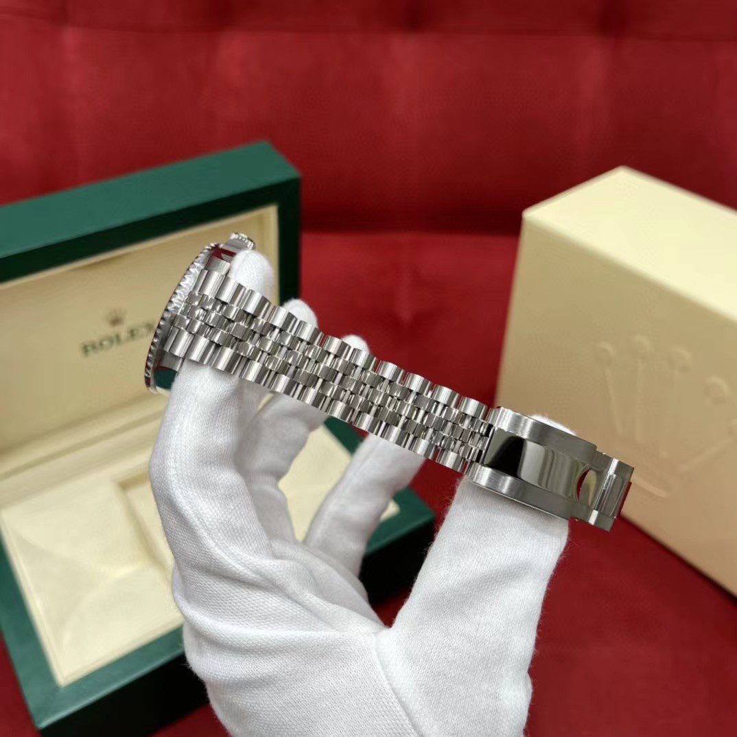 Rolex GMT-Master II view 3