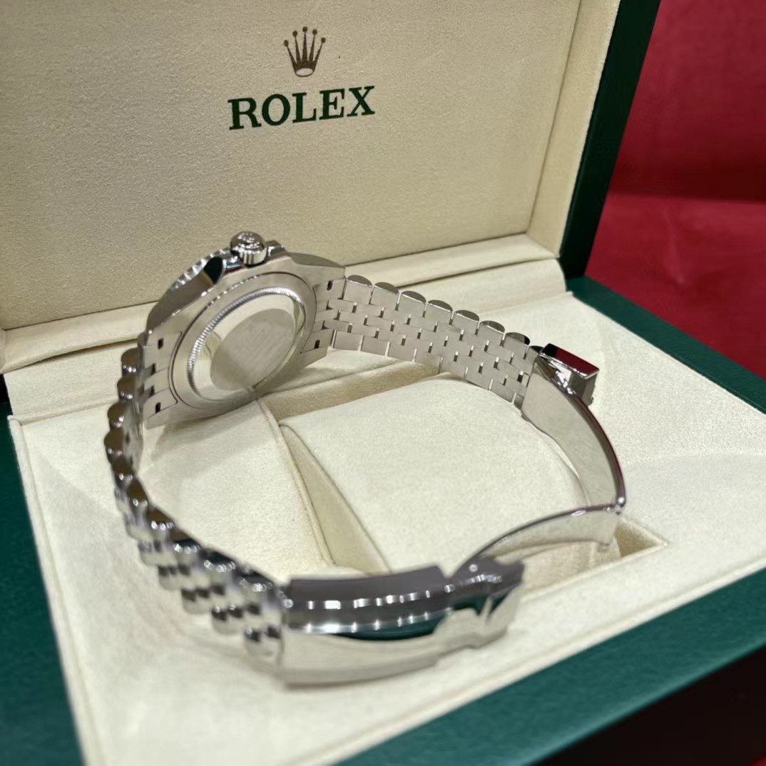 Rolex GMT-Master II view 8