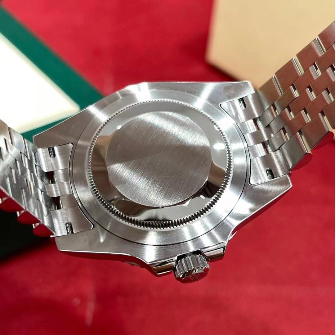 Rolex GMT-Master II view 9