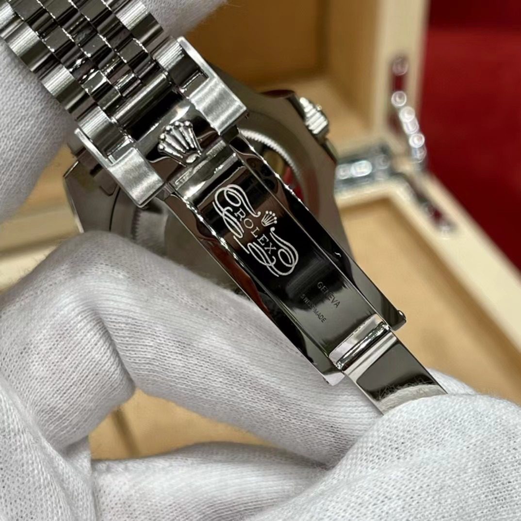 Rolex GMT-Master II view 4