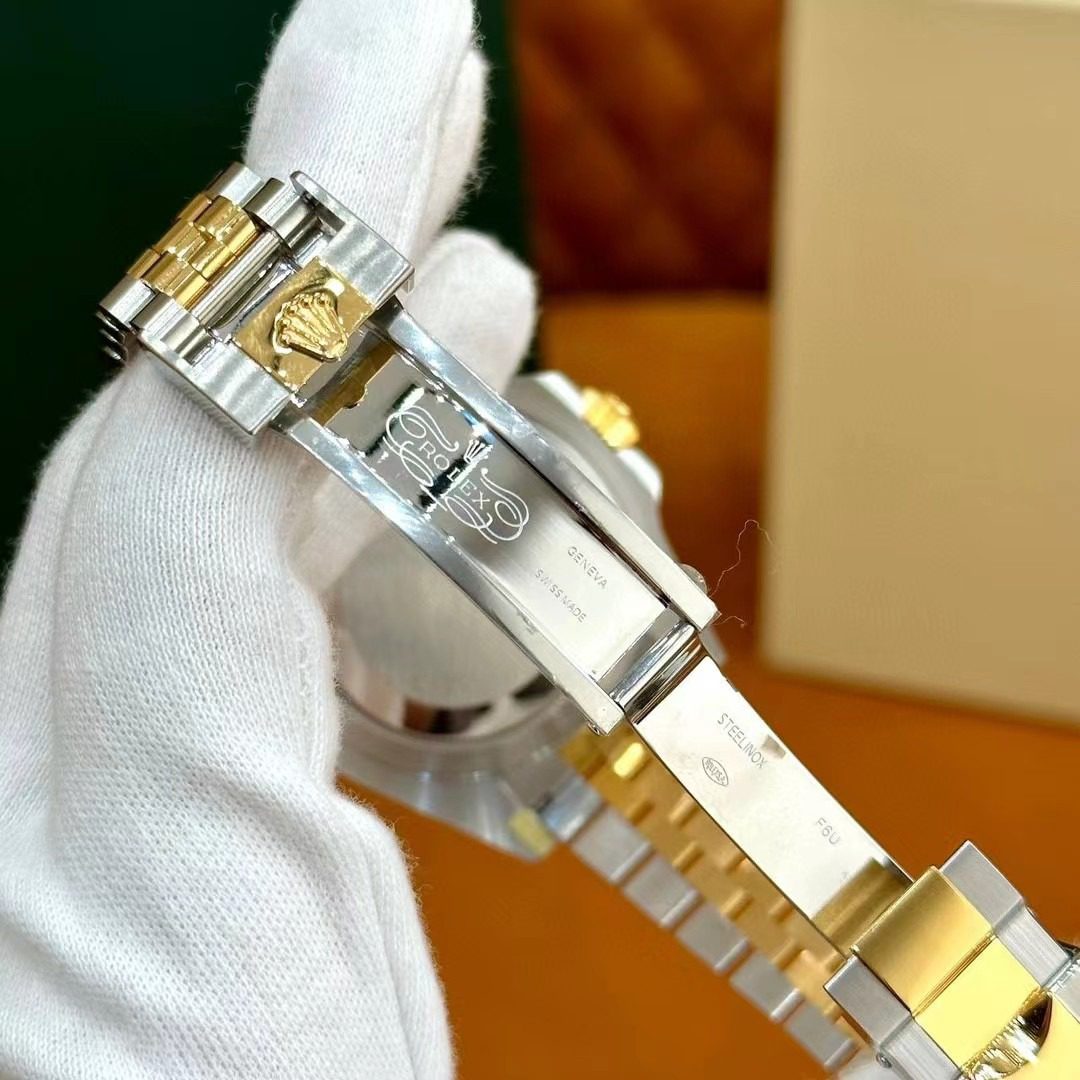 Rolex GMT-Master II view 8