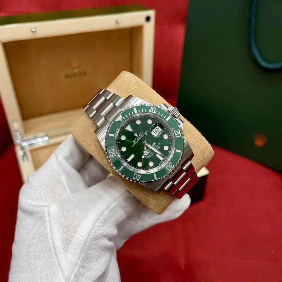 Rolex Submariner Oyster view 10