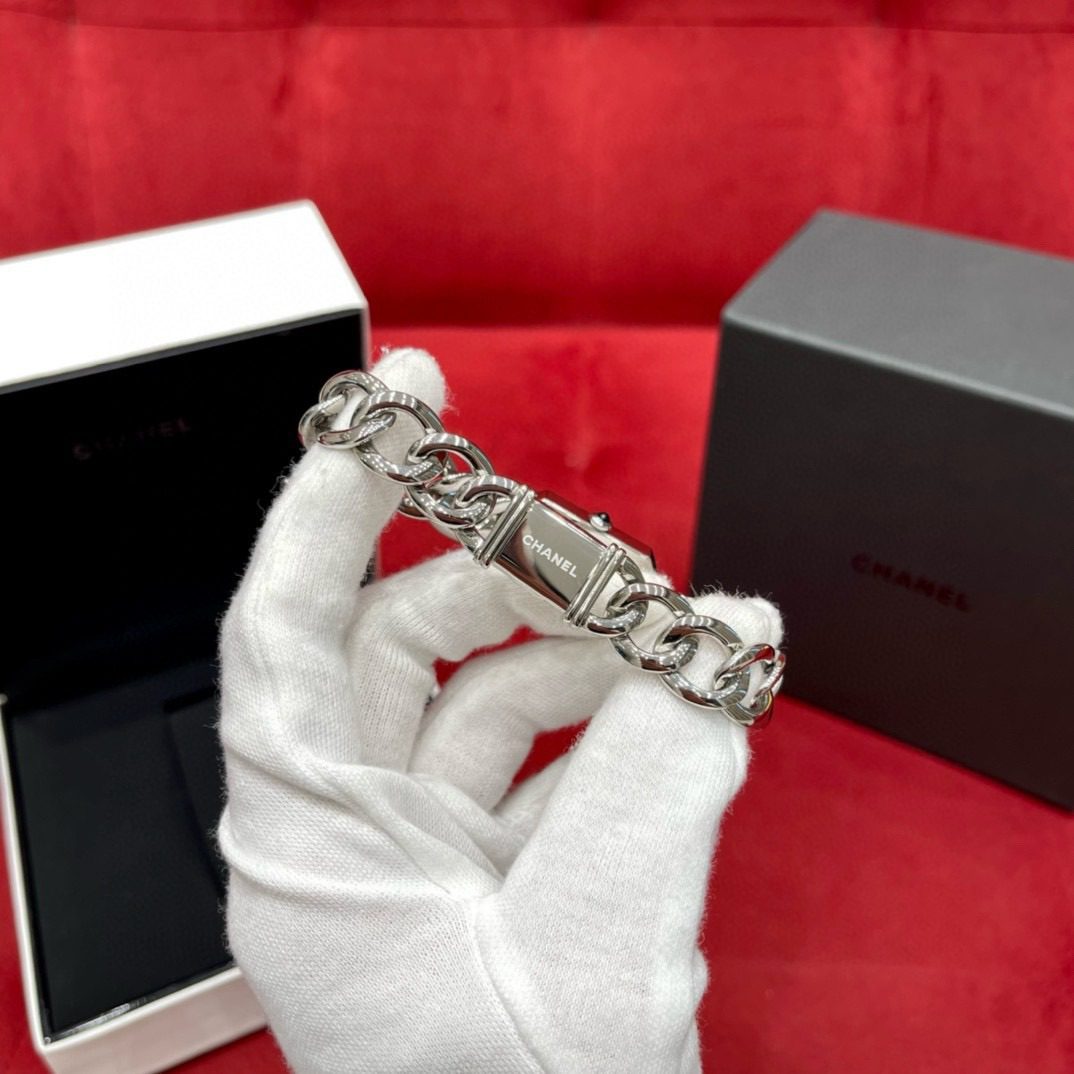 Chanel PremièRe Gourmette Chain Watch view 5