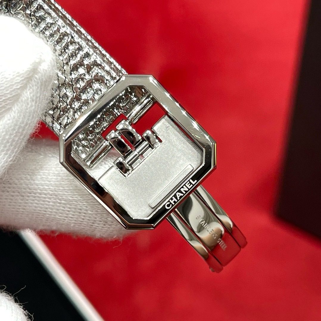 Chanel Boy Friend Watch view 7