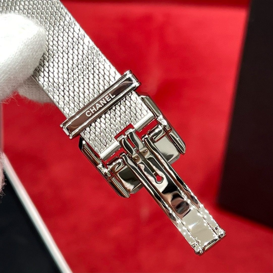 Chanel Boy Friend Watch view 8