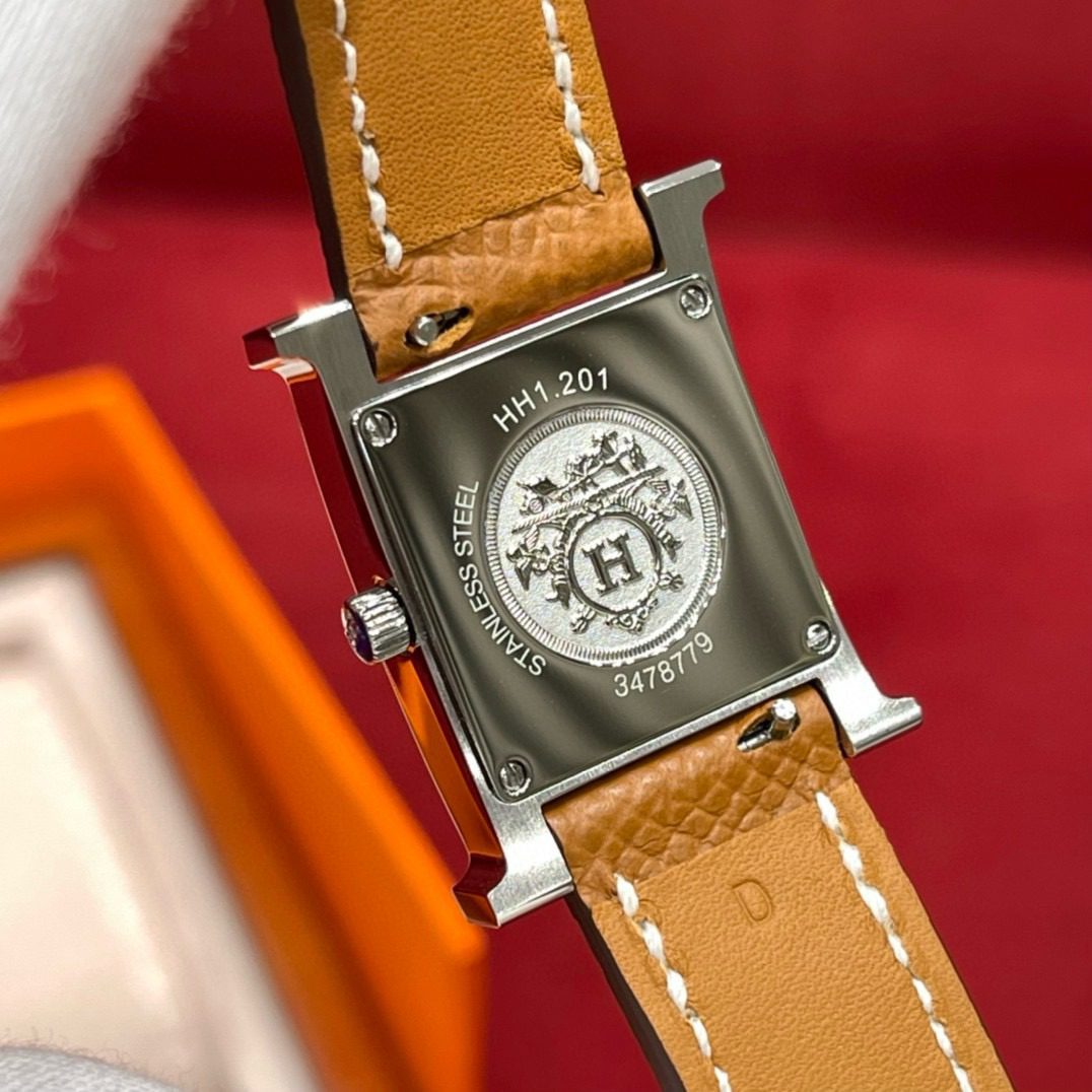 Hermès Heure H watch model view 4