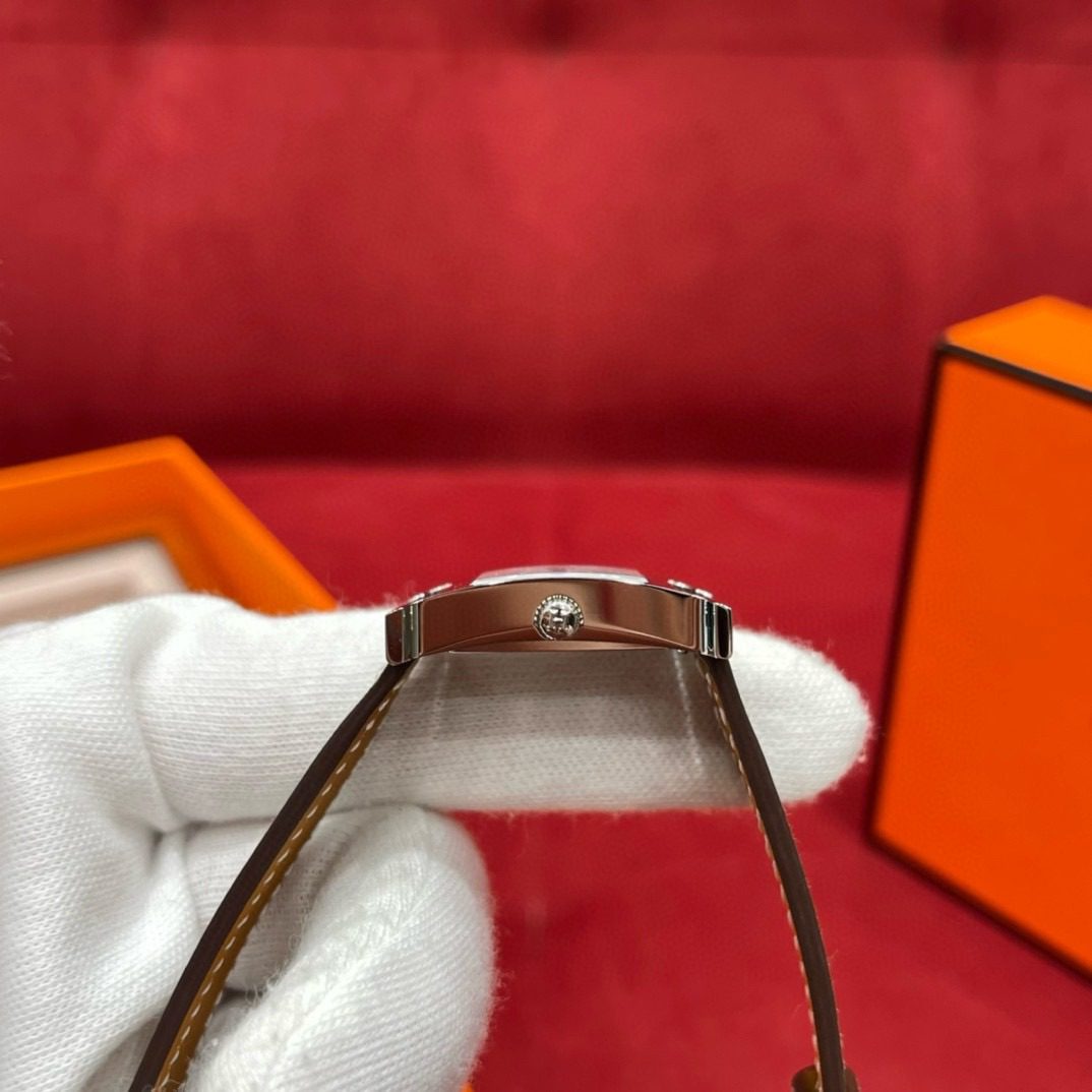 Hermès Heure H watch model view 4