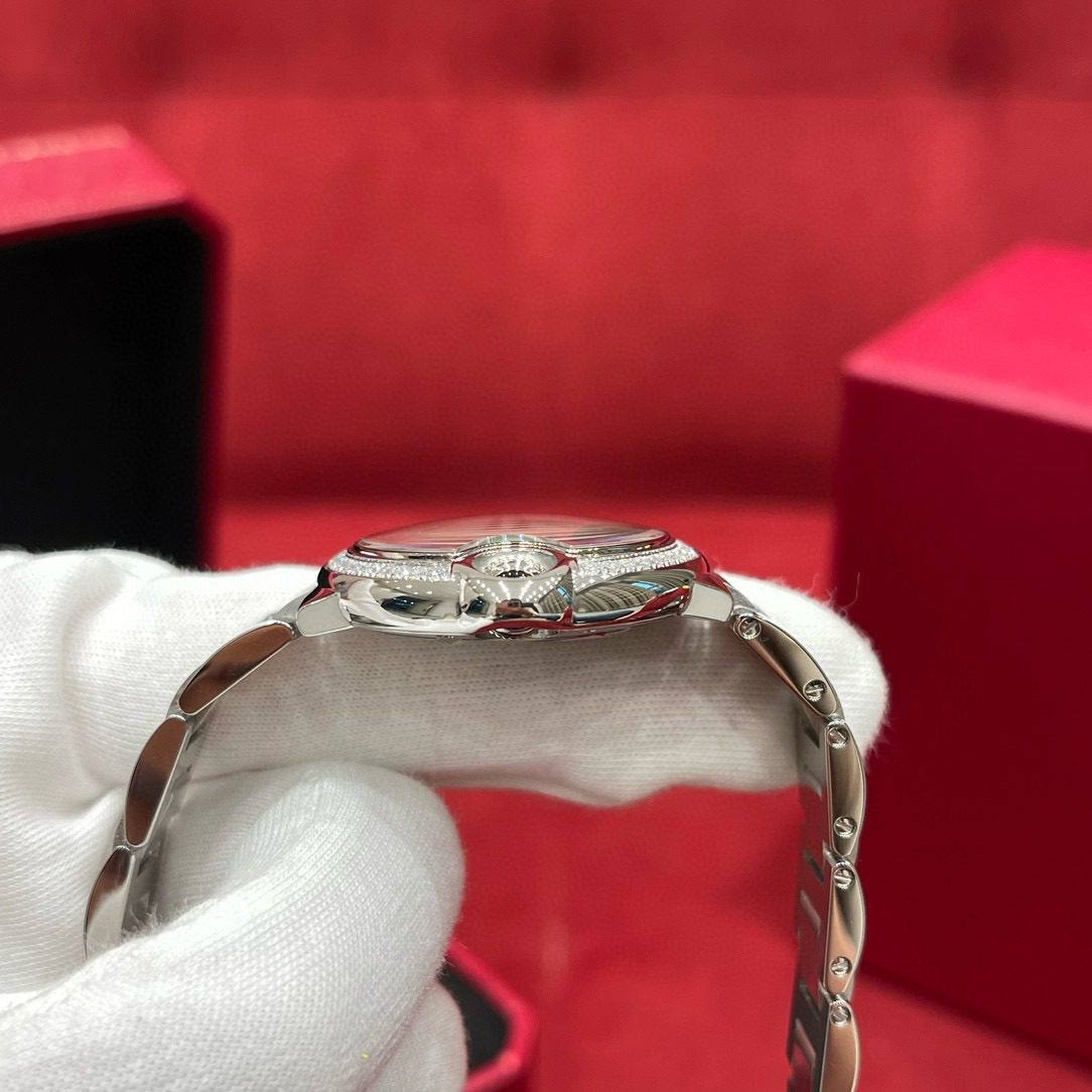 Cartier Ballon Bleu De Watch view 9