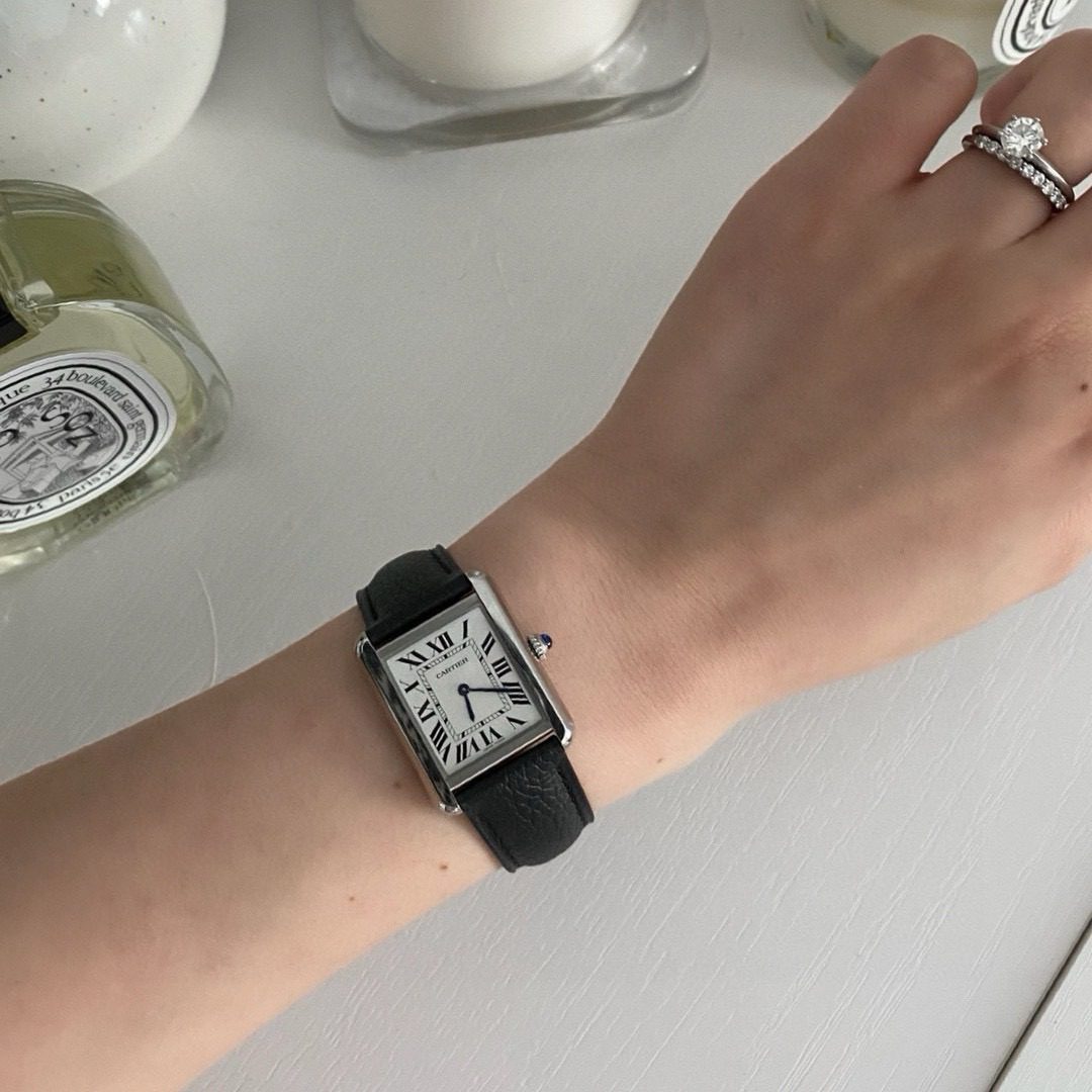 Cartier Tank Must Watch view 16