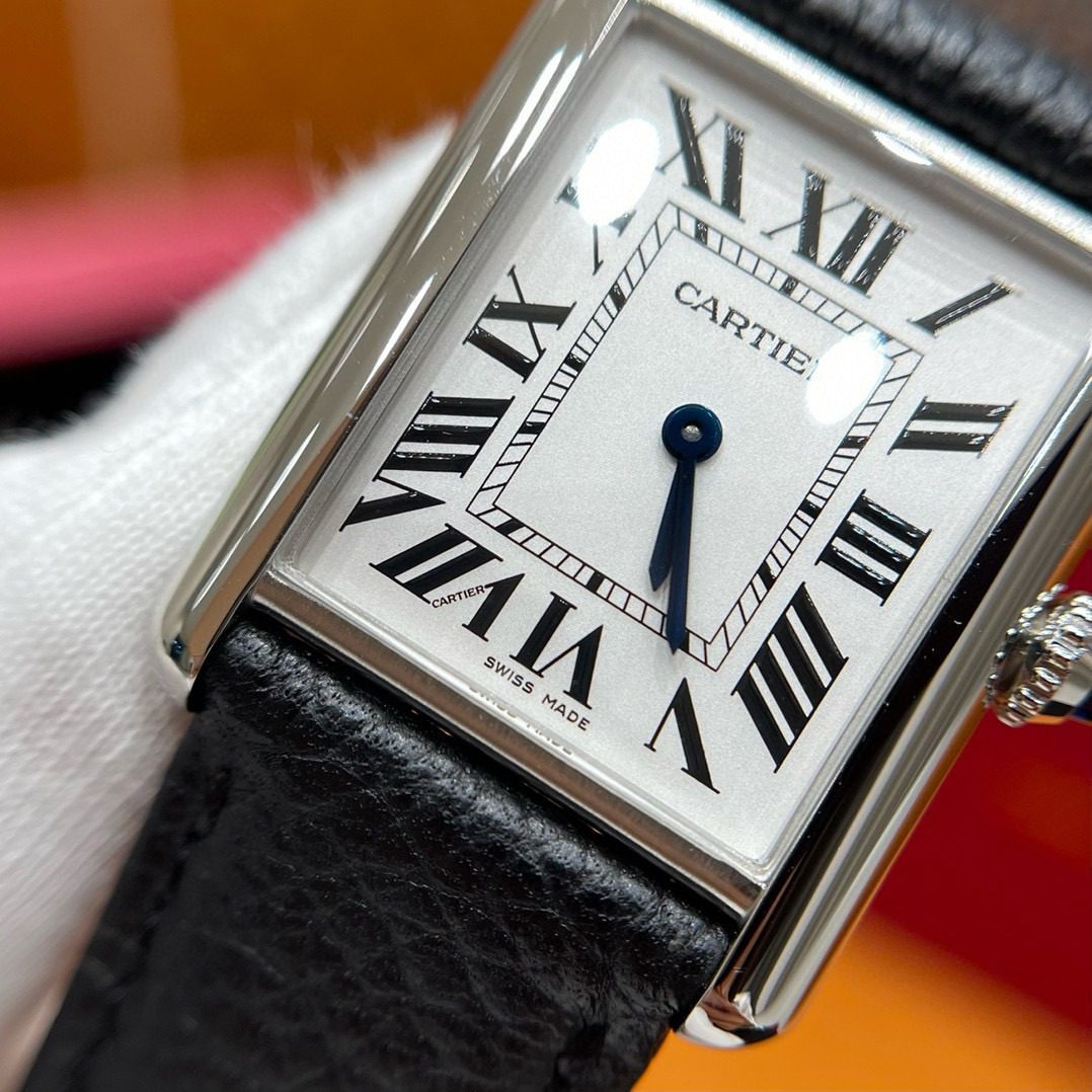 Cartier Tank Must Watch view 5