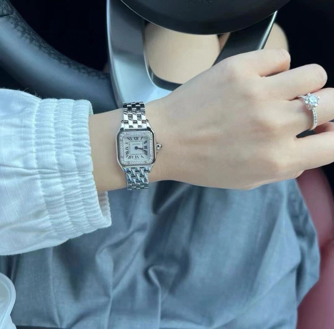 Cartier PanthèRe De Watch view 17