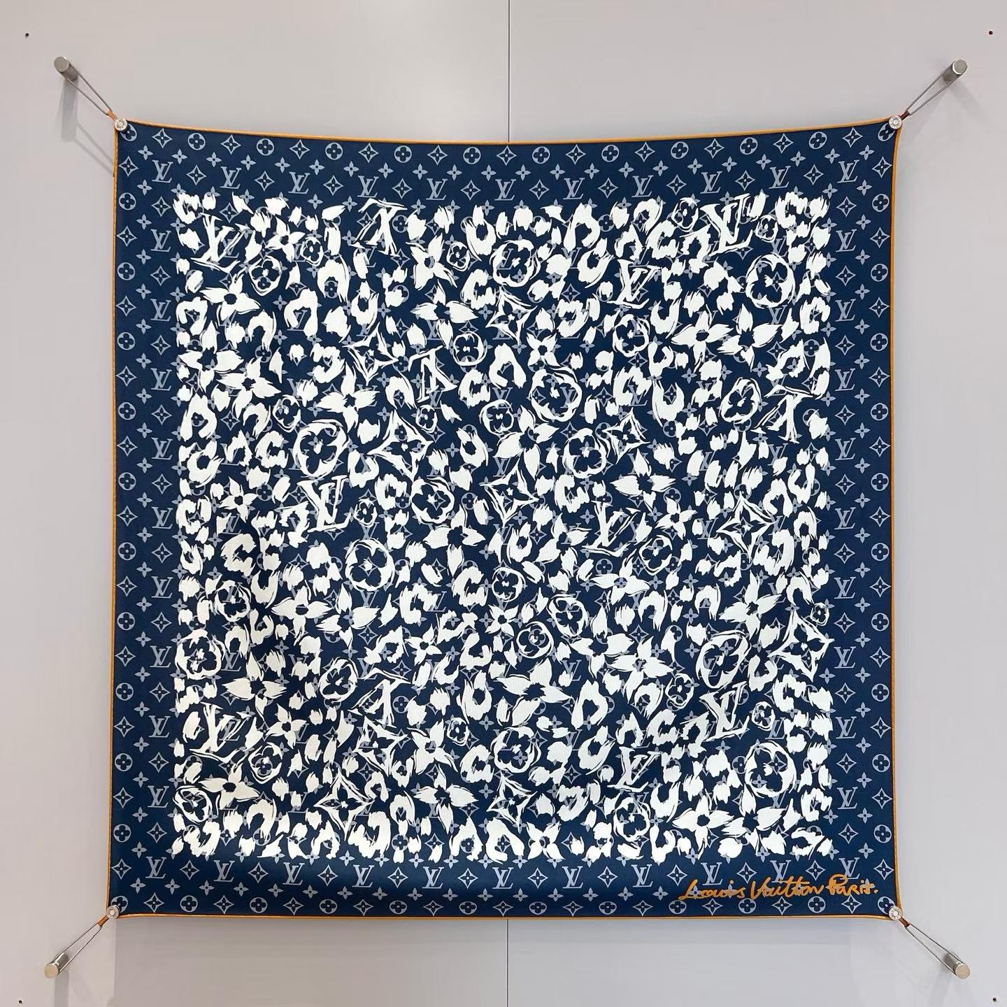 Louis Vuitton Square silk scarf view 10