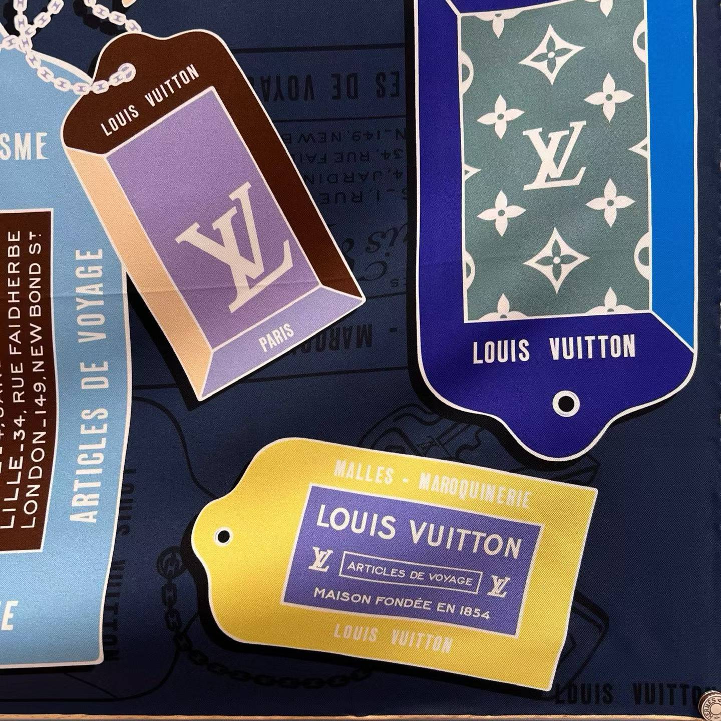Louis Vuitton Square silk scarf view 5