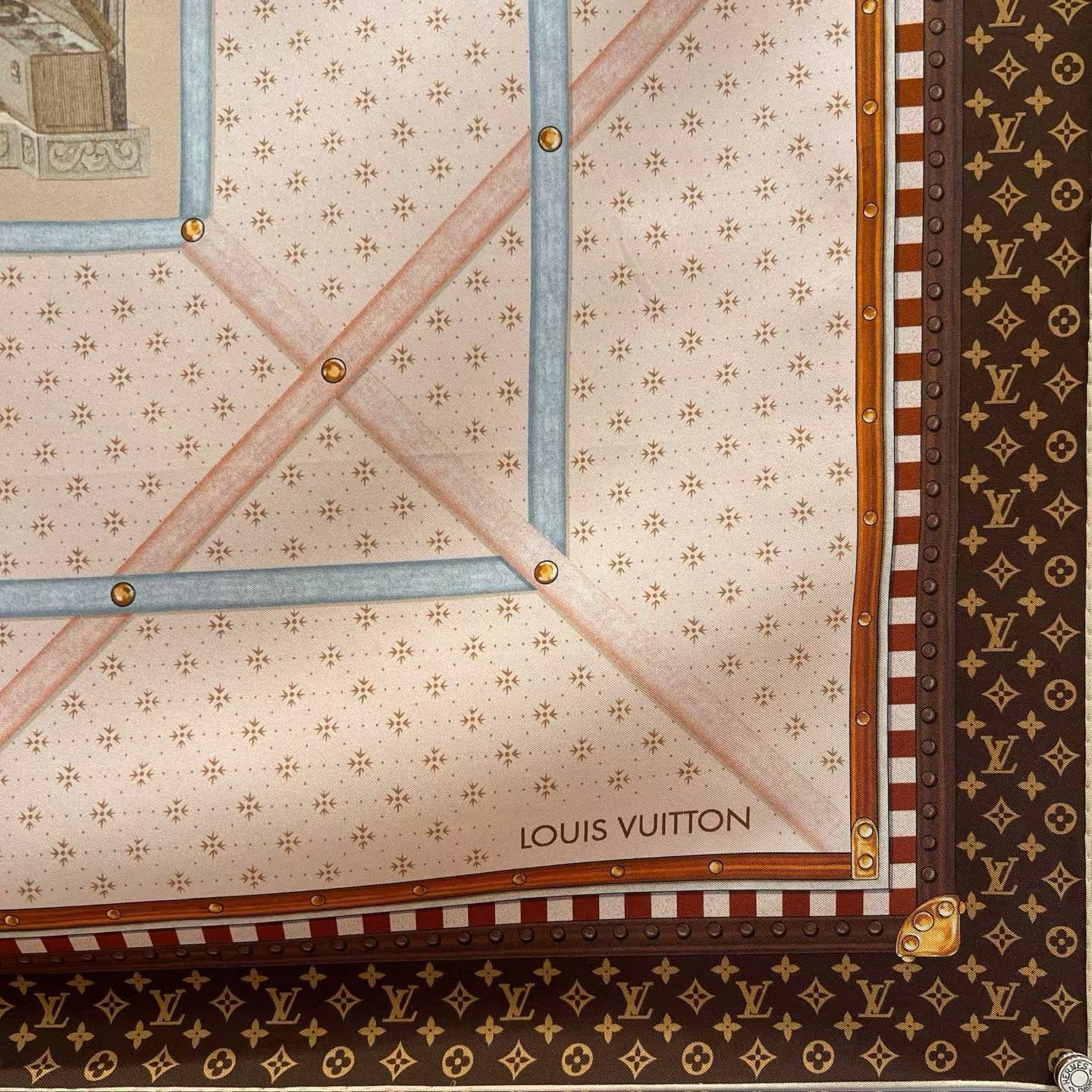 Louis Vuitton Square silk scarf view 3
