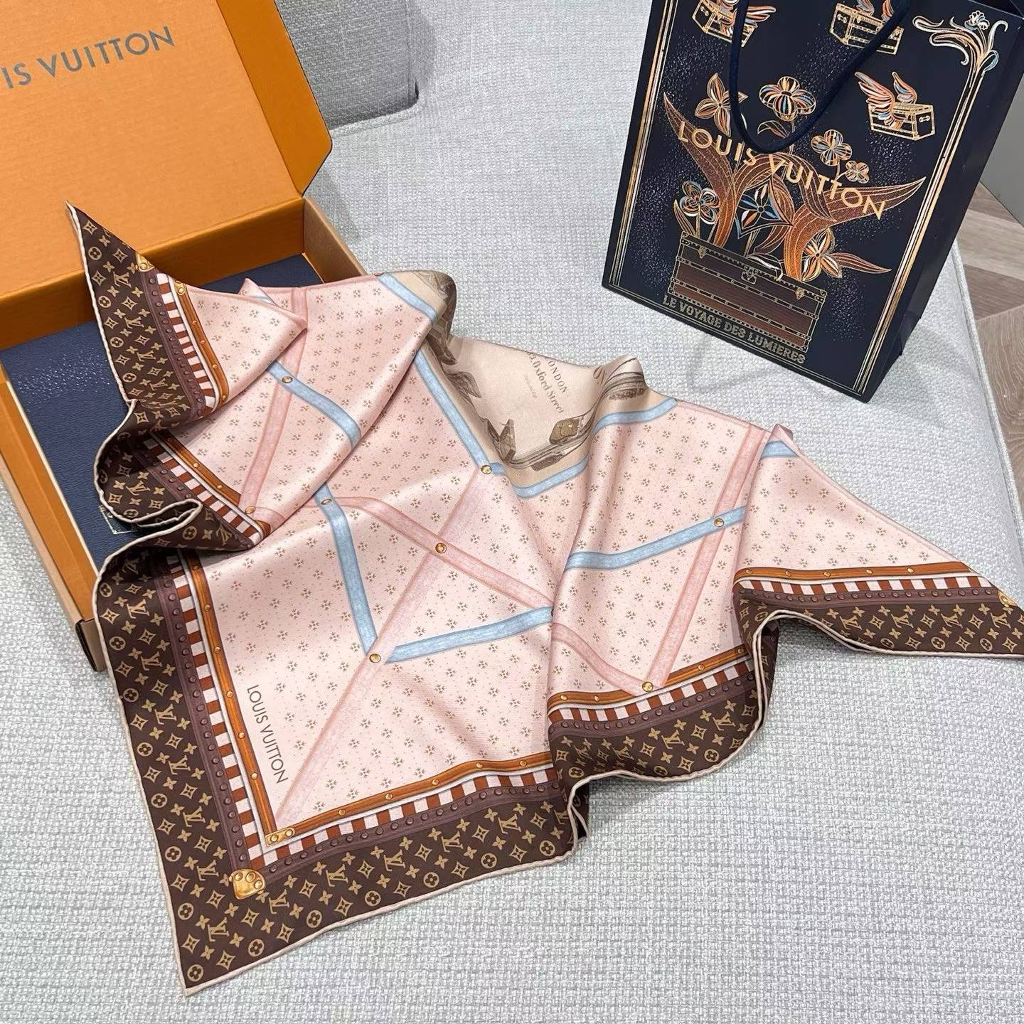 Louis Vuitton Square silk scarf view 8