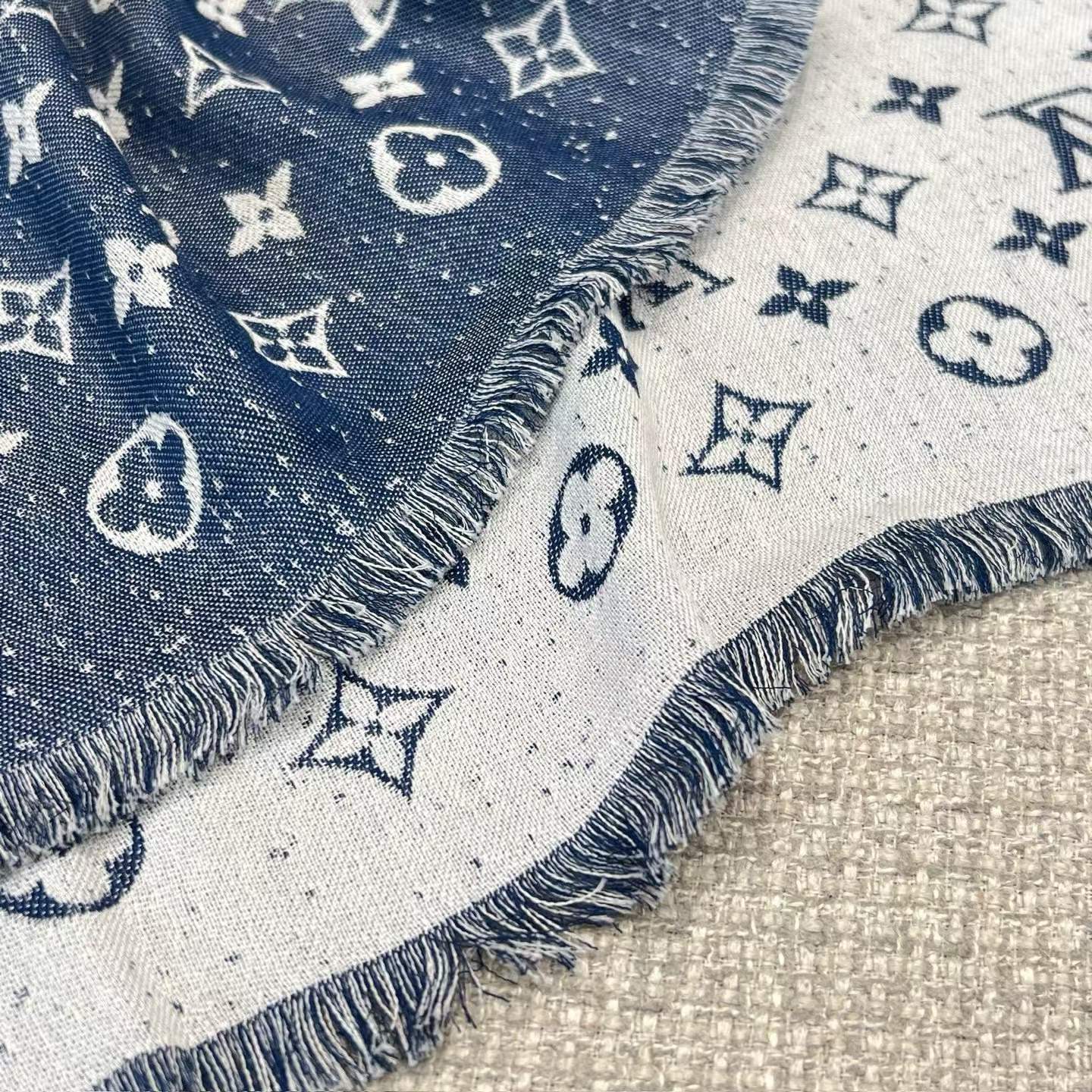 Louis Vuitton Square scarf view 5