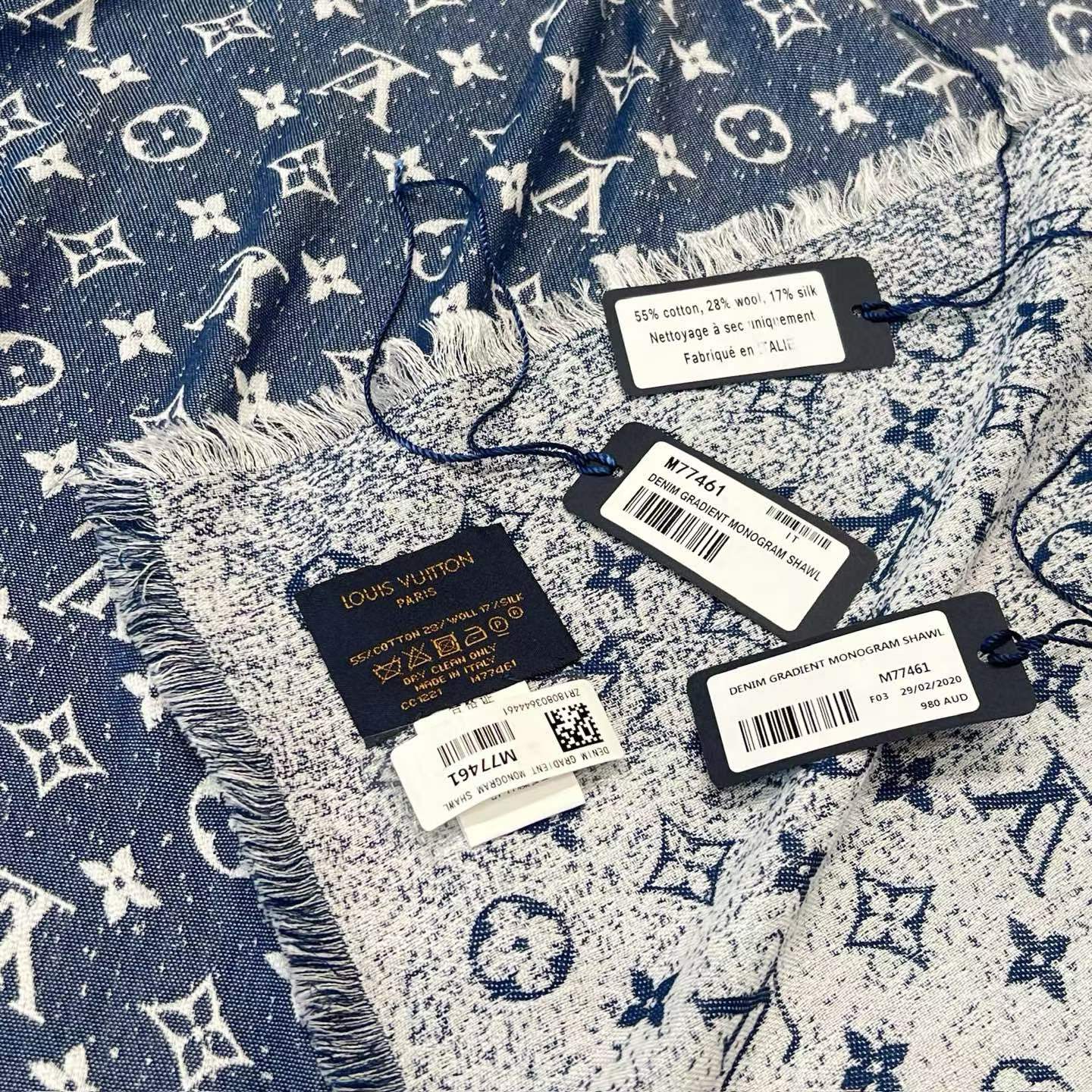 Louis Vuitton Square scarf view 7