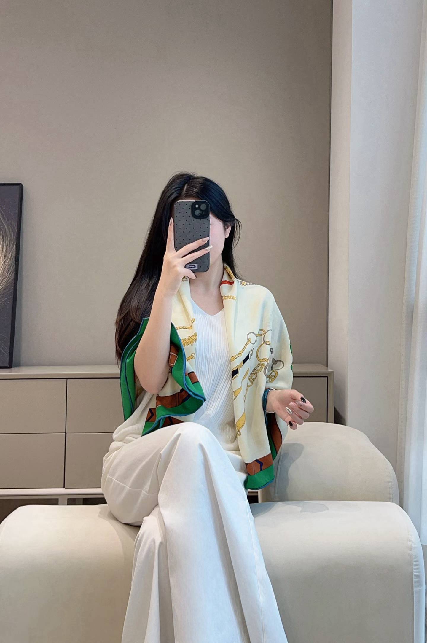 Hermès square towel view 1