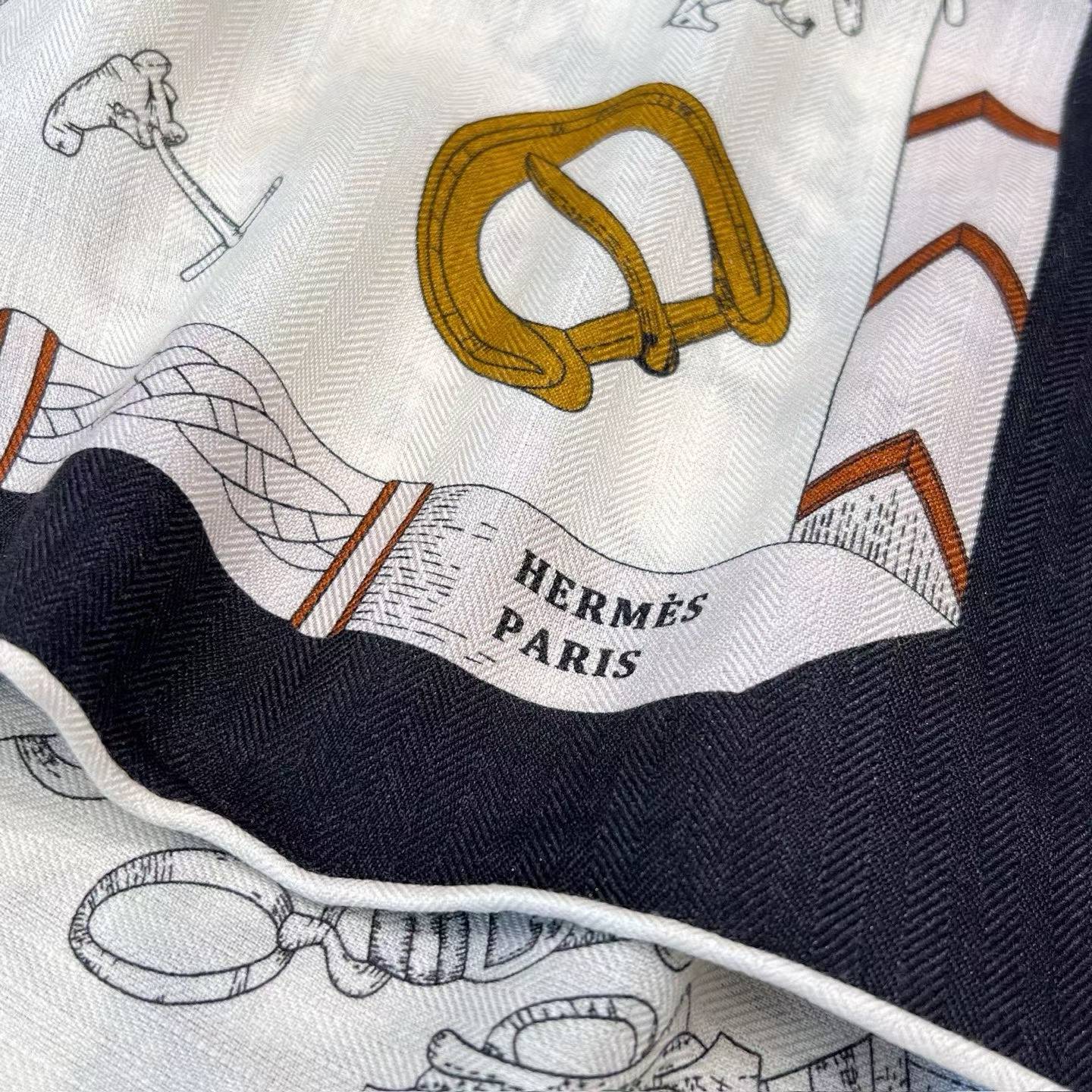 Hermès square towel view 17