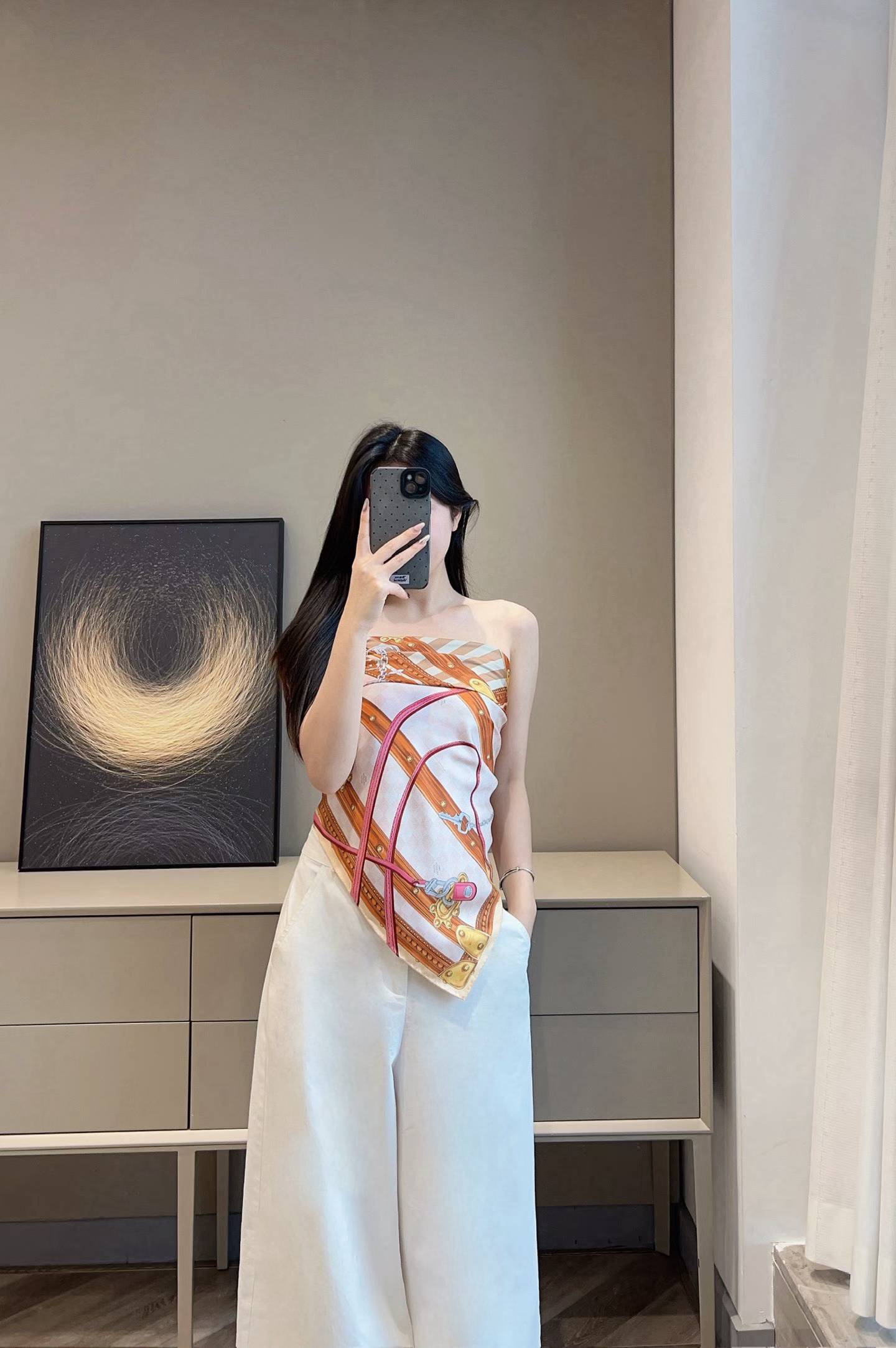 Hermès LOUIS VUTTION Square scarf view 1