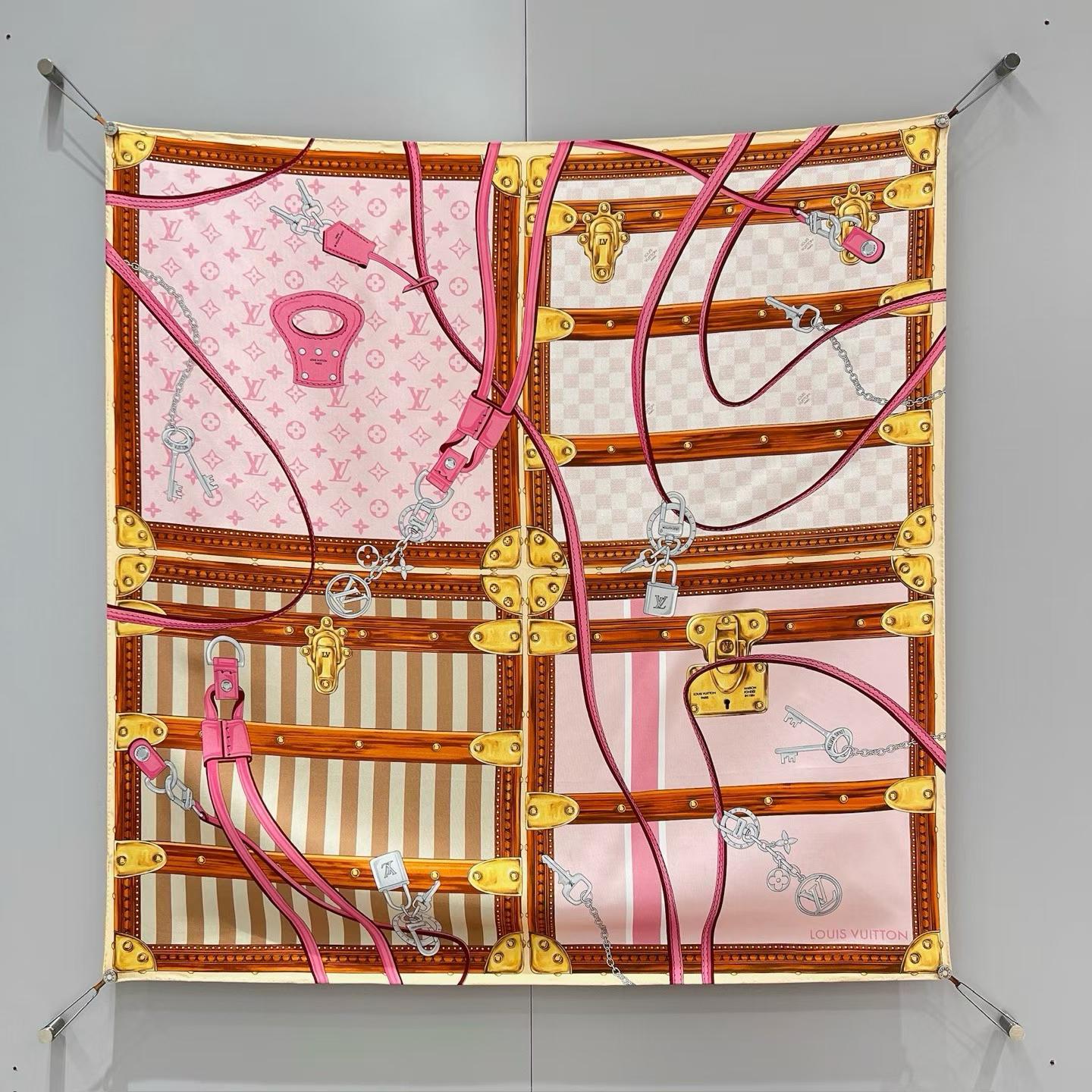 Hermès LOUIS VUTTION Square scarf view 2