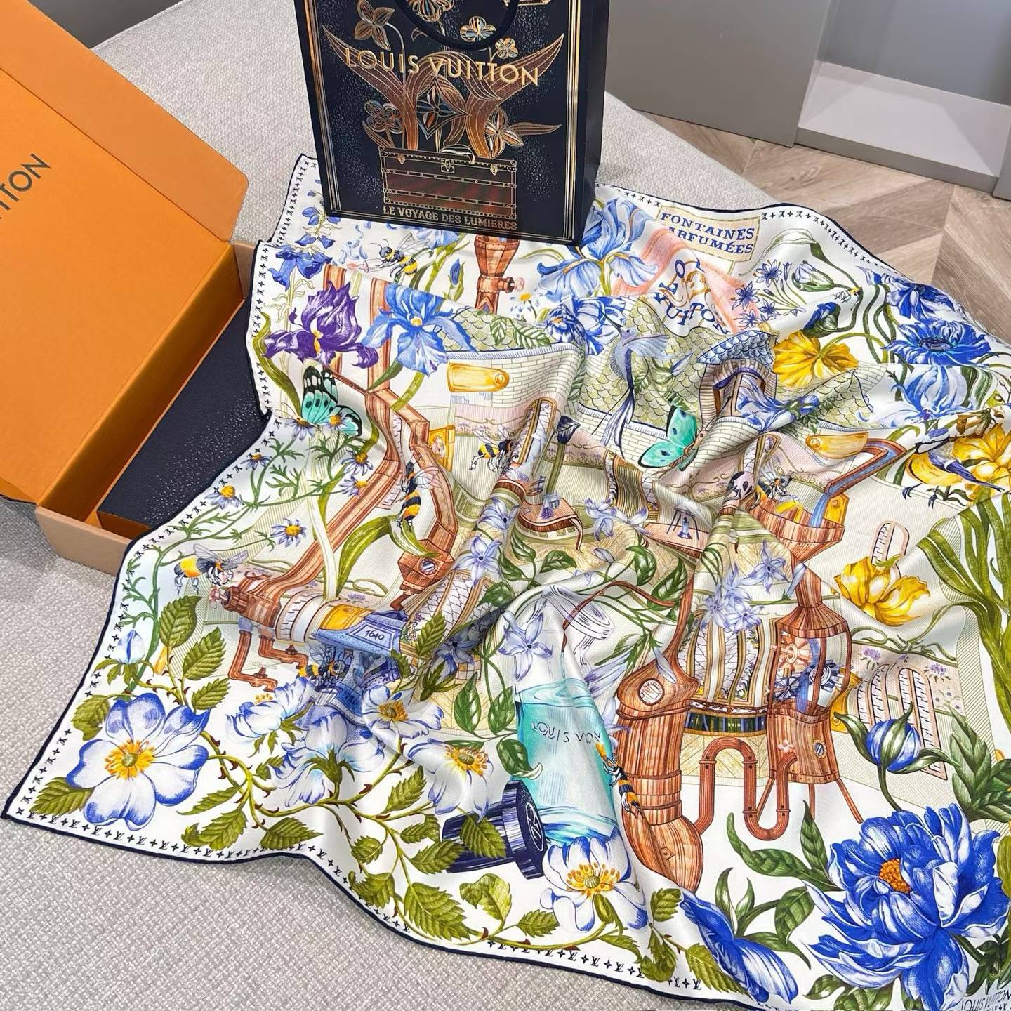 Hermès LOUIS VUTTION Square scarf view 13