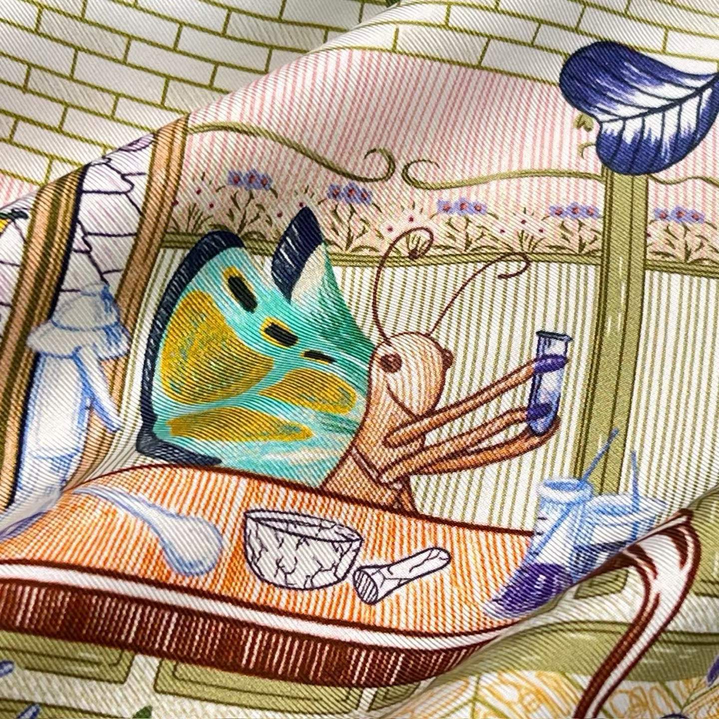 Hermès LOUIS VUTTION Square scarf view 8