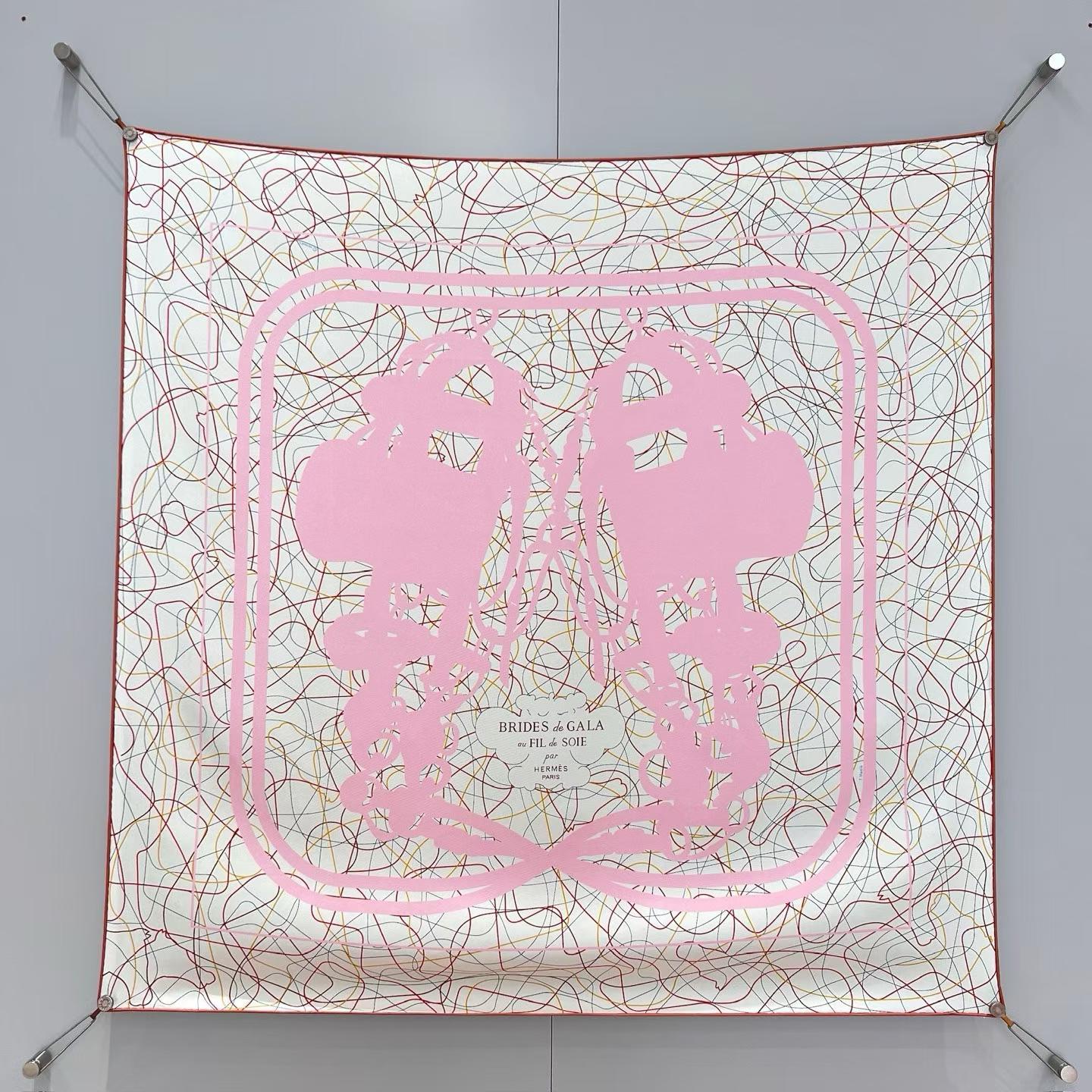 Hermès Square scarf view 2