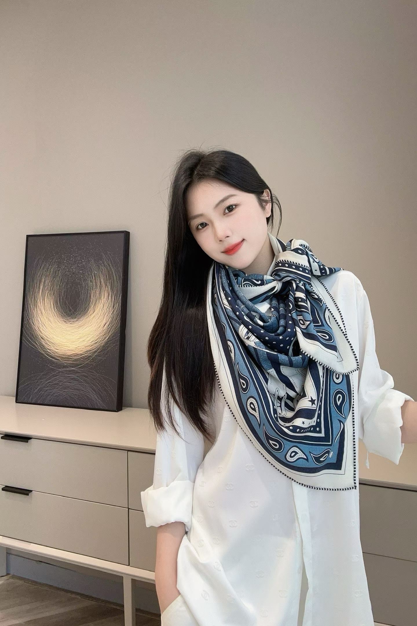 Hermès Square scarf view 6