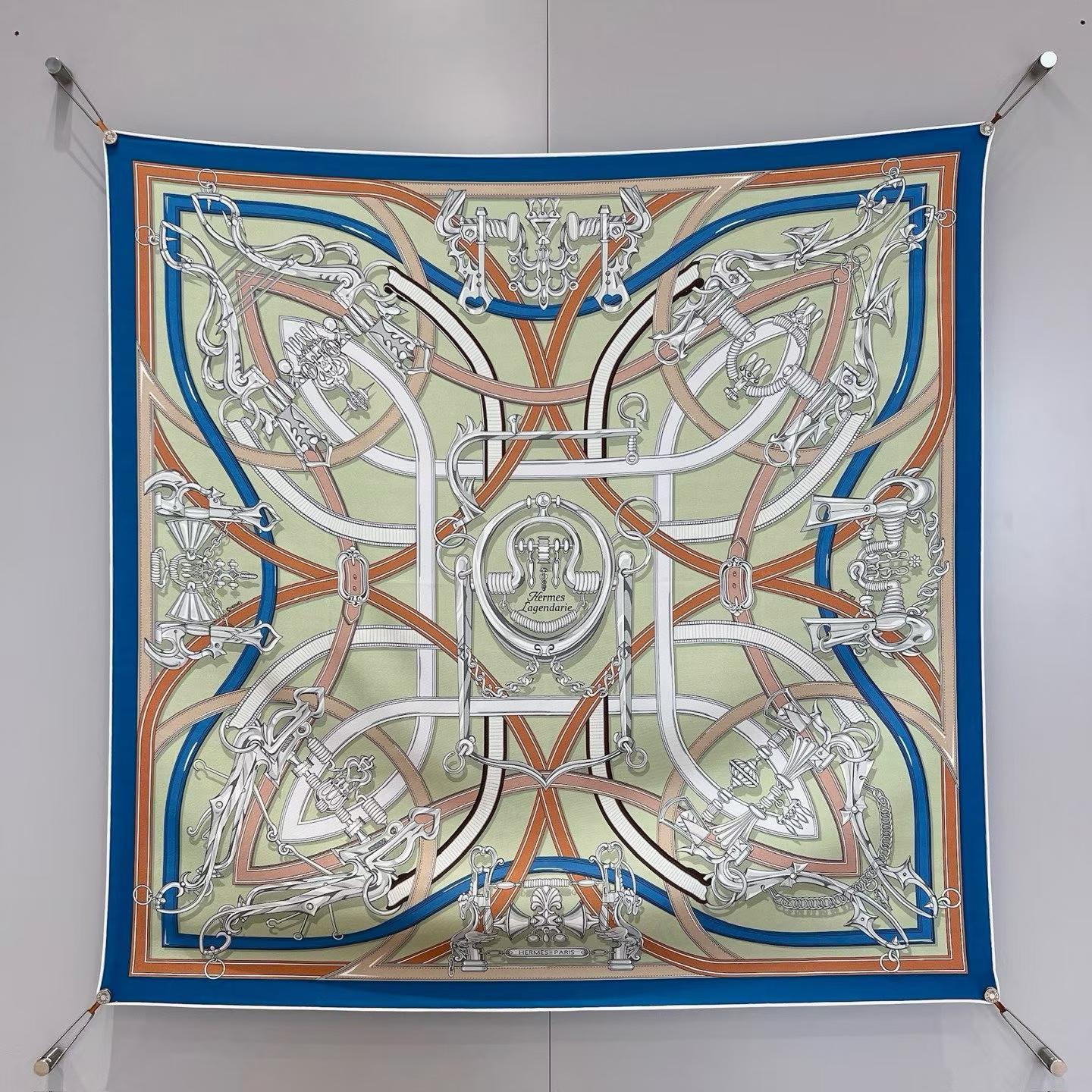 Hermès HMES Square scarf view 15